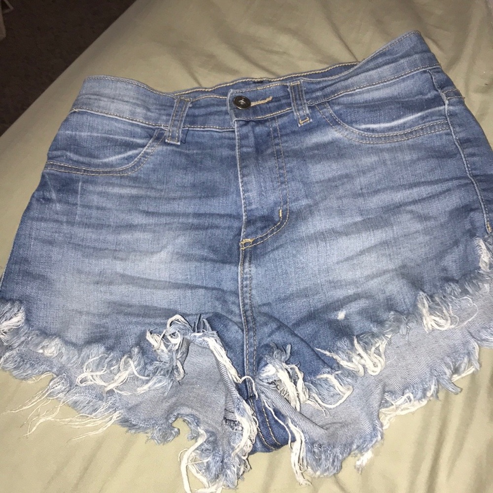 Super cute GJG size m shorts